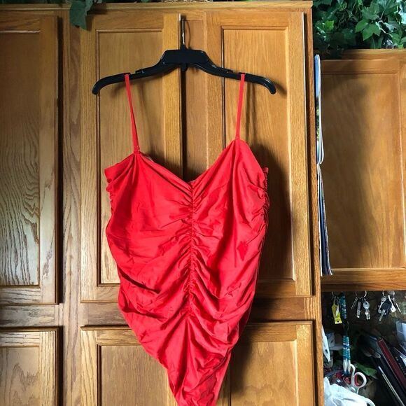 NWT J Crew Ruched Sweetheart One-Piece Swimsuit Pop of Red Size 24 - Picture 6 of 7